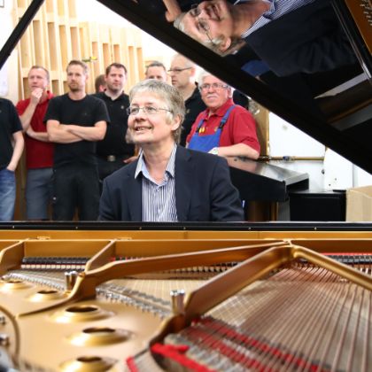 https://www.steinway.com/news/features/don-airey
