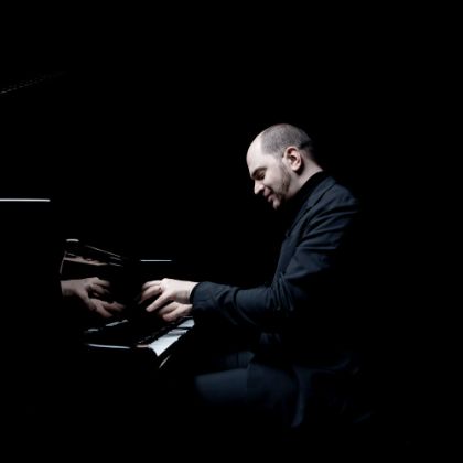 https://www.steinway.com/news/features/kirill-gerstein-pursues-classical-with-an-improvisatory-flair