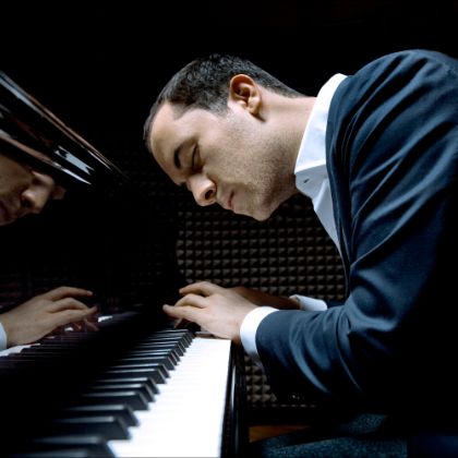 https://www.steinway.com/news/features/igor-levit-unscripted