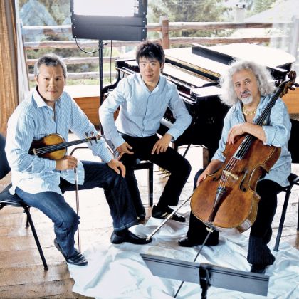 https://www.steinway.com/news/features/power-trio